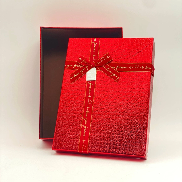 Подарочная коробка красный, Большой (33 &times; 25 &times; 11 см)