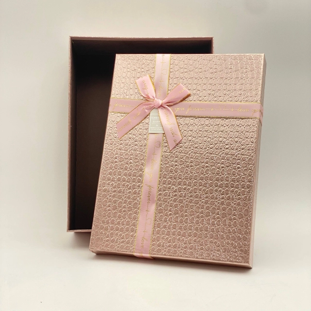 Sovg'a uchun quti pushti, kichik (24 &times; 16 &times; 6 sm)