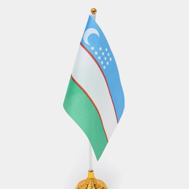 Настольный флаг Узбекистана (15&times;25 см)