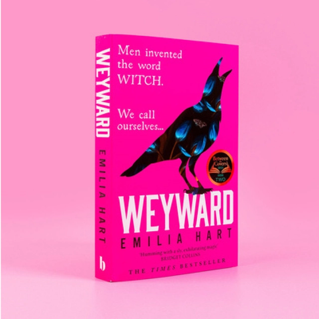 Emilia Hart: Weyward