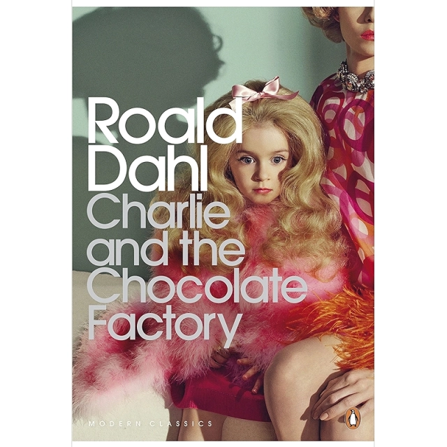 Roald Dahl:Charlie and the chocolate factory (Penguin)