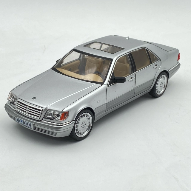 Mercedes-Benz W140 S600 o'yinchoq mashina modeli