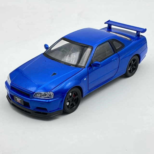 Nissan GTR R34 Skyline o'yinchoq mashina modeli