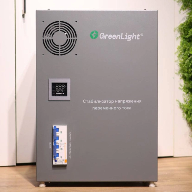 GreenLight 40 kVA quvvatga ega servoprivodli stabilizator (polga va devorga o&lsquo;rnatiladigan)