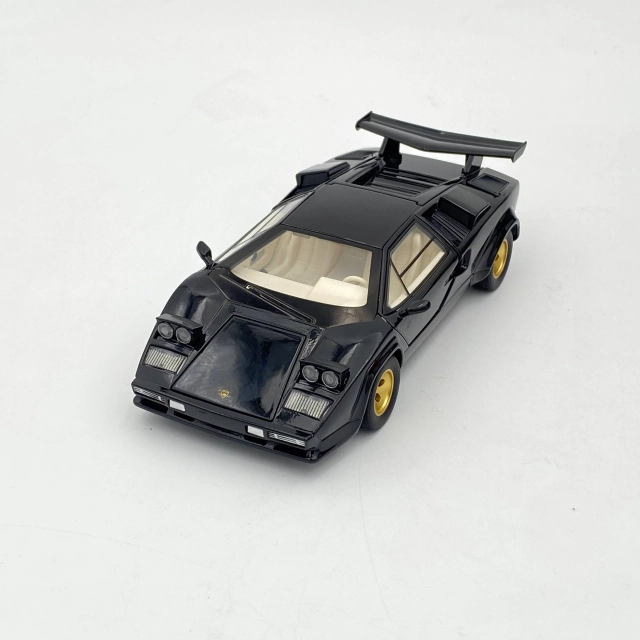 Игрушечная машина модель - 1988 Lamborghini Countach 5000 QV