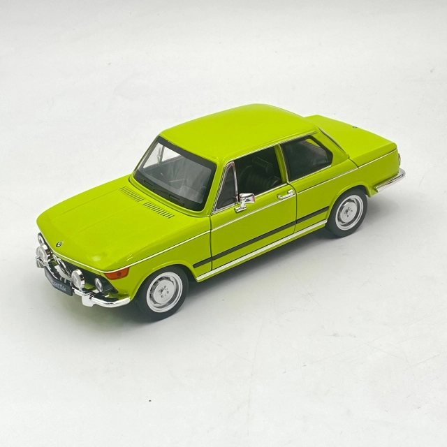 Игрушечная машина модель - BMW seria 2002TU, Green